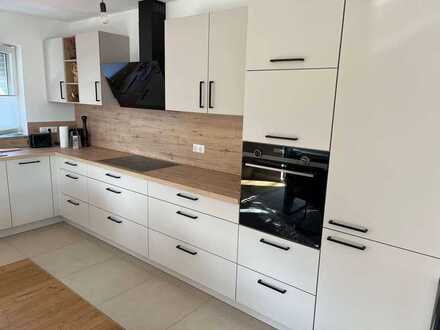 - Barrierefreie und moderne 3-Zimmer-Wohnung mit Südbalkon - Straubing-Alburg