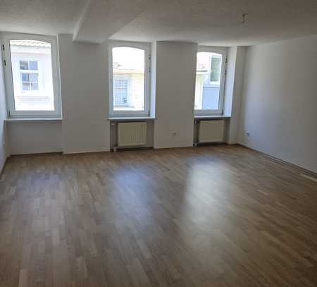 Freundliche 3-Zimmer-Wohnung mit Terrasse in Aschaffenburg