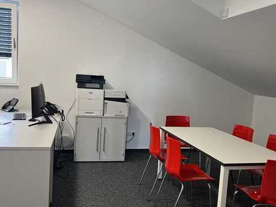 Büro/ Praxisräume zu vermieten