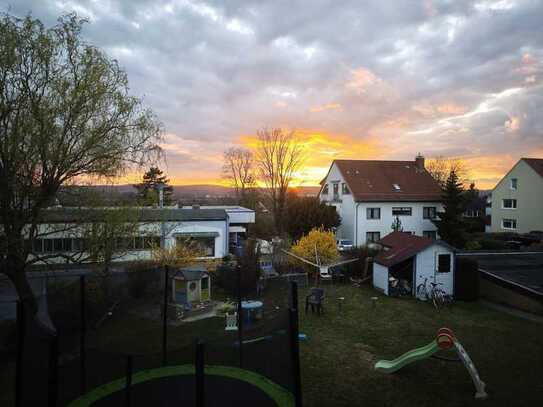 5 Zimmer Wohnung mit offenem Kamin,, großem Garten und tollem Ausblick