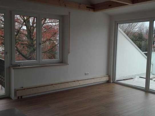 Neuwertige 2-Zimmer-Dachgeschosswohnung mit Balkon in Memmingen