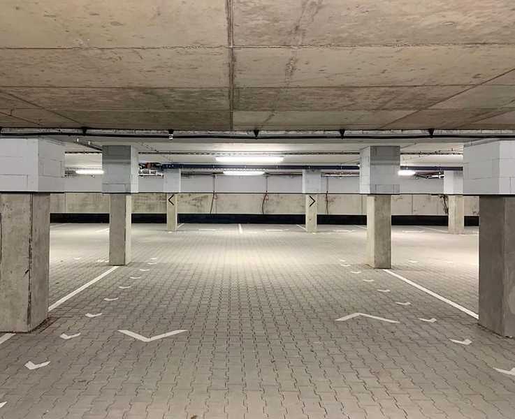                                                               Tiefgaragenstellplätze direkt am BER                                                       in Flughafen (Nürnberg)