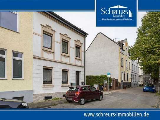 Mehrfamilienhaus mit Potenzial – Stadthaus in MG-Hermges benötigt individuelle Sanierung!
