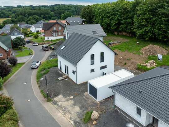 Traumhaftes, freistehendes Einfamilienhaus in idyllischer Wohnlage von Liebenscheid zu vermieten!