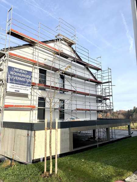                                                               Neubau Au&szlig;enstellpl&auml;tze zu vermieten!                                                       in Tiefenbach (Landshut)