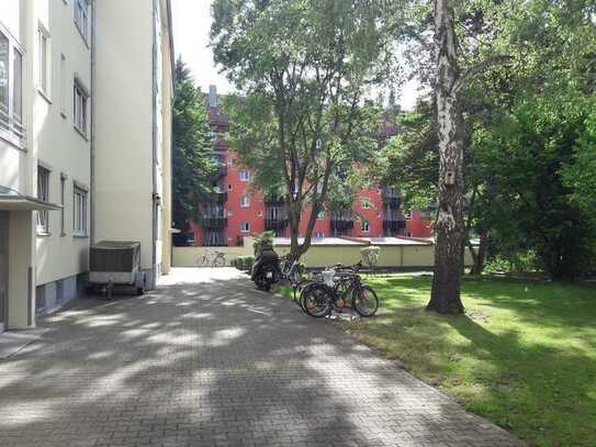 Helle und gemütliche 2-Zimmer-Wohnung in der Scharnhorststraße, Nürnberg.