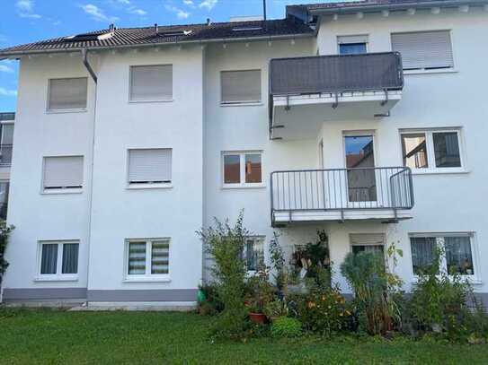 Leerstehende 2 Zimmer Wohnung mit Balkon und TG-Stellplatz