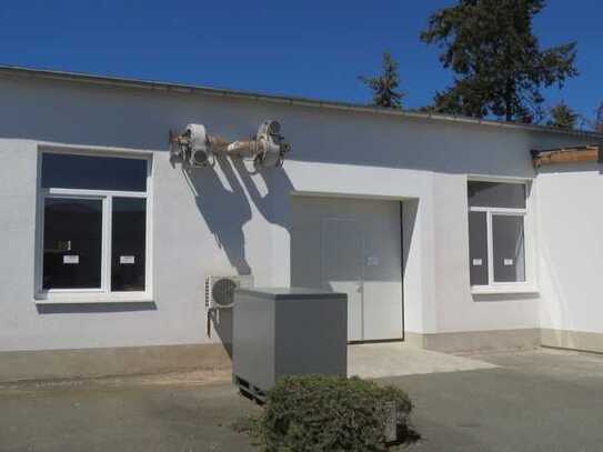 KLASSE- ca. 104 m²-GE- mit Rolltor BÜRO & WC- EBENERDIG im Plauener Norden- Am TANNENHOF 20