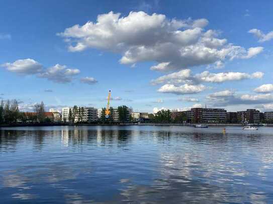 Wohnung in Bestlage mit Wasserblick, 10 Min Fußweg zum Ostkreuz