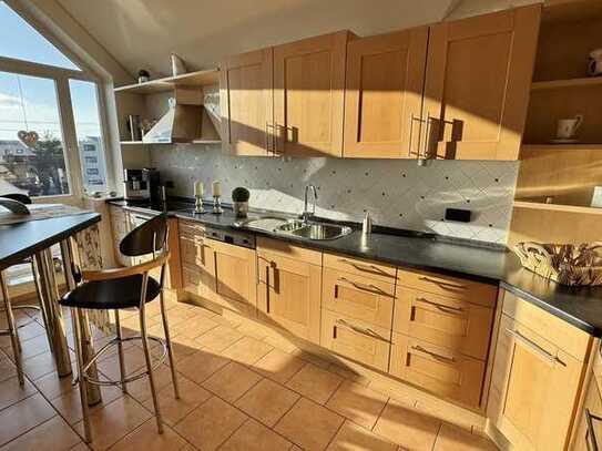 Stunning apartment * premium furnished * large, bright bathroom * modern kitchen * balcony * garage