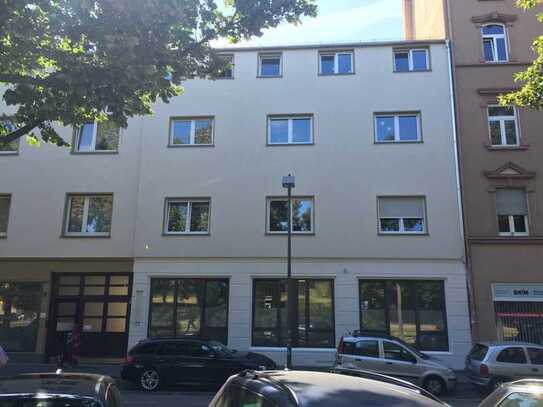 Schöne vier Zimmer Wohnung/WG geeignet in Frankfurt am Main, Höchst