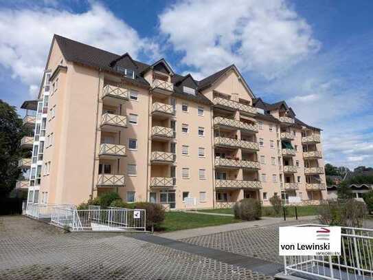 TÜR ZU UND DEIN: MIT EINBAUKÜCHE UND SONNIGEM BALKON IN GEPFLEGTER WOHNANLAGE...