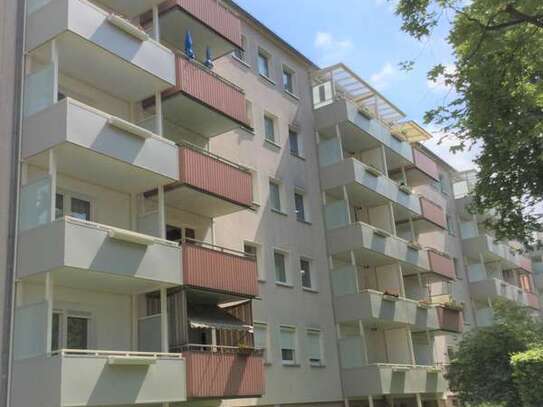 Ihre neue Wohnung: günstig geschnittene 2-Zimmer-Wohnung mit Balkon im Grünen