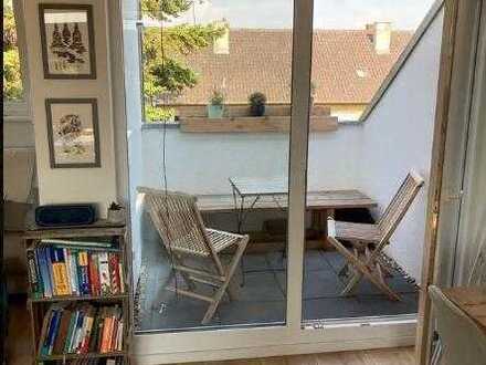 !SOFORT FREI! Modern renovierte Zwei-Zimmerwohnung