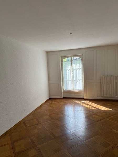 1-Zimmer Wohnung im 4. OG mit Aufzug in Frankfurt Sachsenhausen-Nord