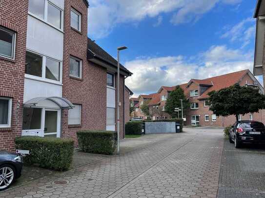 Attraktive, helle, freundliche DG-Wohnung mit 2 Zimmern in Moers-Asberg