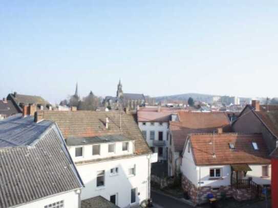 Schöne 3-Zimmer-DG-Wohnung in Saarbrücken - Uni-Nähe