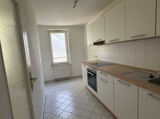 *** Schöne 1-Zimmerwohnung mit EBK, AR und Bad mit Wanne!***