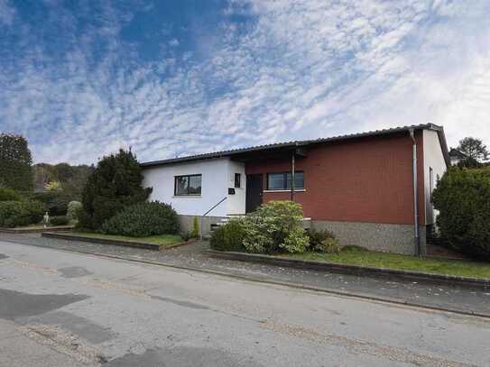 Bungalow in bevorzugter Wohnlage mit herrlichem Blick zum Saar-Polygon