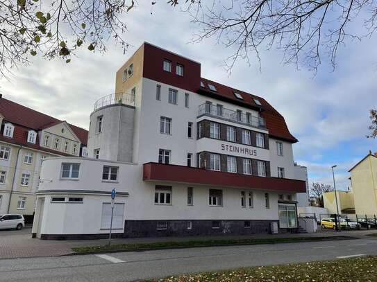 Schöne 2 Raum Wohnung mit Balkon im 2.Obergeschoss zu vermieten