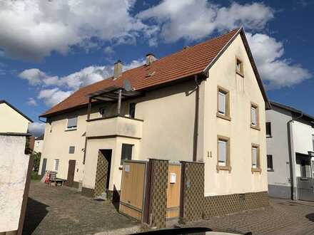 Freistehendes Haus mit großem Hof und großem Garten