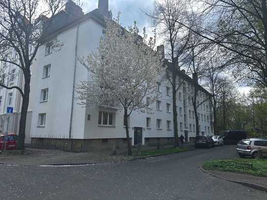 Schöne Wohnung: 3-Zimmer-Wohnung mit Balkon