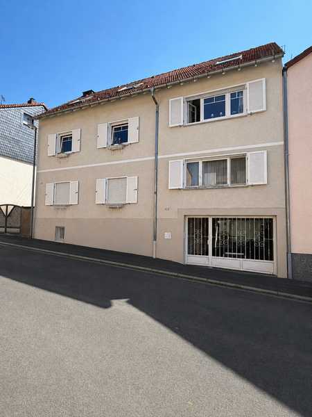                                                               Renovierte 4-Zimmer-Wohnung mit offener K&uuml;che, Garten und Stellplatz in Wiesbad&hellip;                                                       in Naurod (Wiesbaden)