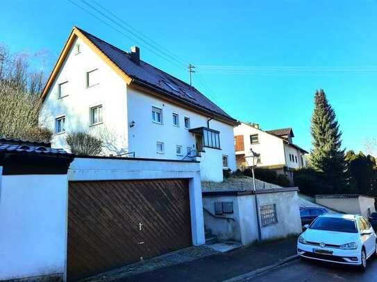 Fleinheim- Viel Platz für die Familie- Zweifamilienhaus, Vollwärmeschutz, 3 Garagen, zu verkaufen
