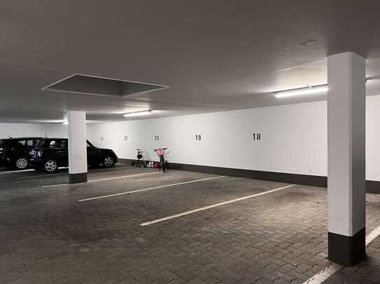 Moderner Tiefgaragenstellplatz in Landau!