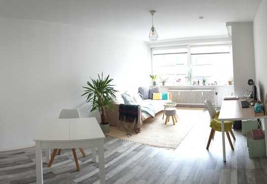 !!!ANFRAGENSTOP!!! schöne 2-Zimmer-Wohnung mit EBK & Balkon in der Innenstadt