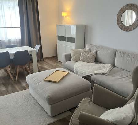 Modernisierte Wohnung mit drei Zimmern sowie Balkon und EBK in Leverkusen