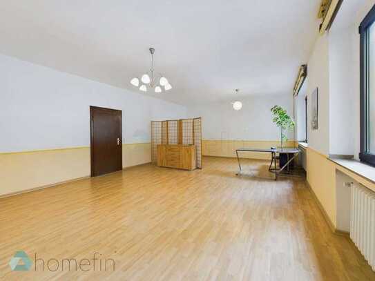 Modernisierte 2,5 Zimmer City Wohnung + Innenhof + Garage + 36 m² DG Innenstadtnah am Vorgebirgspark