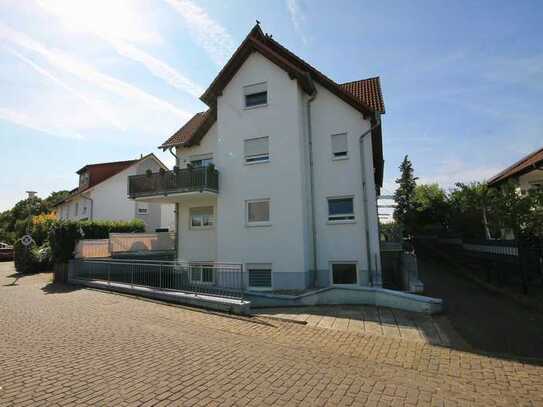 Moderne Maisonette-Wohnung mit Terrasse und Gartenanteil