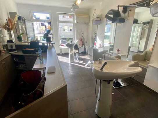 Komplett eingerichteter Frisörsalon in Ingolstadt-Zentrum