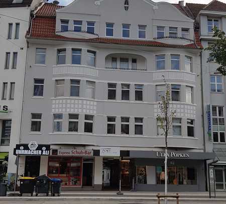 Luxuriöses Platzangebot - Erstbezug - kernsanierte Altbauetage in unmittelbarer Innenstadtlage