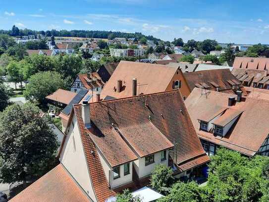 Schöne Aussichten
Helle 3-Raum-Wohnung in Pfullendorf-88630 neuwertig mit sehr grossem Südbalkon