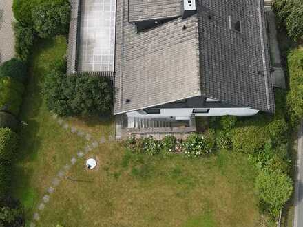 Einfamilienhaus mit Baugrundstück - Separates Baugrundstück hat eine Fläche von 380 m²