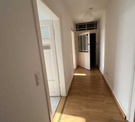 Super zentrale 3 Zimmer Altbau Wohnung in Gostenhof