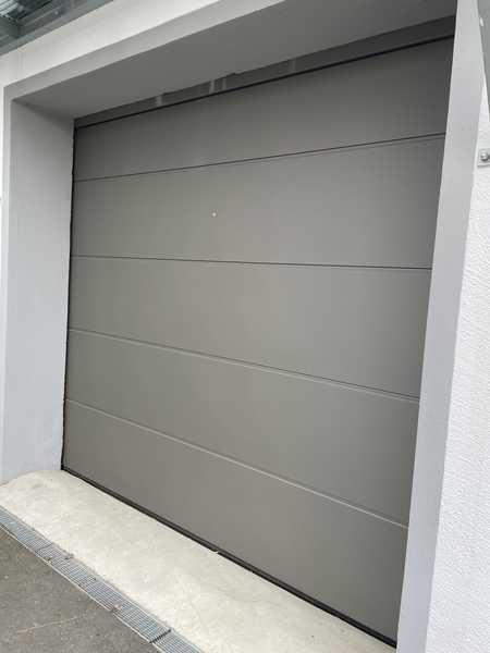                                                               XXL-Garage mit zus&auml;tzlicher Lagerfl&auml;che                                                       in Furth (Landshut)