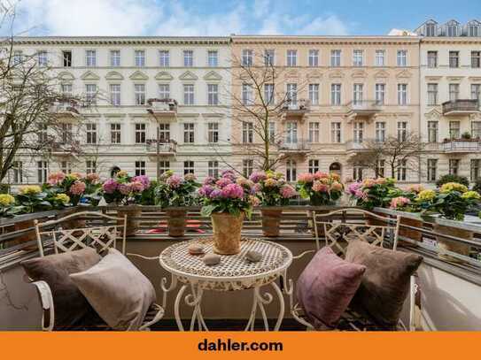 Elegantes Wohnen im Altbau: Luxuriöse Beletage mit ca. 72 m² am Schlosspark Sanssouci eigenem Garten