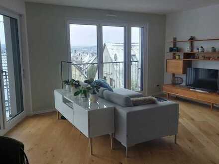 Luxuriös ausgestattete 3 Zimmerwohnung am Hainbrunnenpark/Kellerwald mit Einbauküche