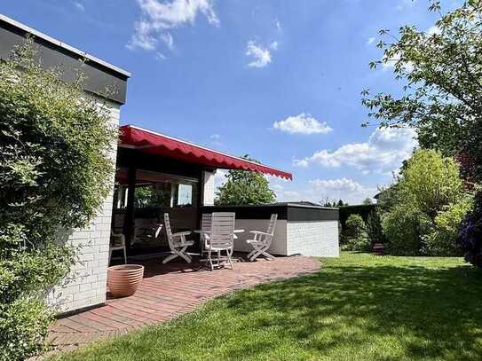 Wohnen am Steinberg – Architektenhaus mit schönem Garten in Hanglage!