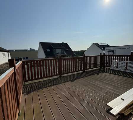 Renovierte 3 Zimmer Wohnung mit Terrasse!