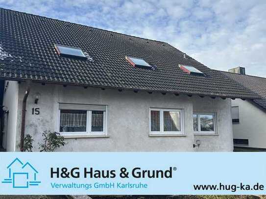 Freies großzügiges Zweifamilienhaus mit Garten und Garage in toller Hanglage von Busenbach