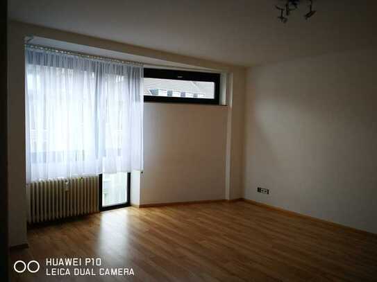 Ansprechende, gepflegte 1,5-Zimmer-Wohnung in in der Mitte Aachen