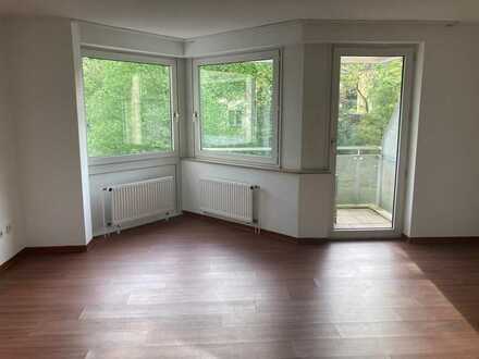 Schöne und gepflegte 1-Zimmer-Wohnung mit gehobener Innenausstattung mit Balkon in Essen