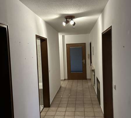 5-Zimmer-Wohnung mit Balkon und Einbauküche in Weilburg