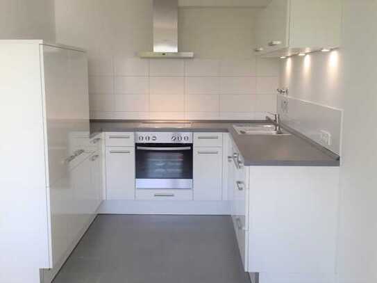 Moderne 3 1/2 Zi- Wohnung mit Balkon, EBK + TG in Vaihingen an der Enz