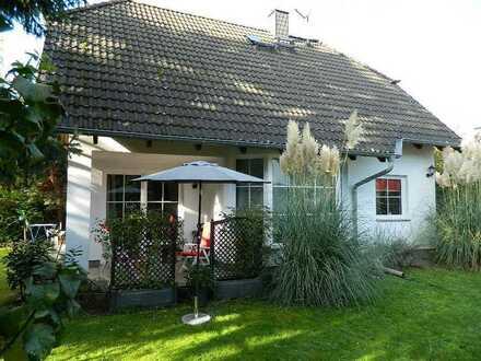 Einfamilienhaus mit modernem Landhaus-Charme in begehrter Mariendorfer Lage