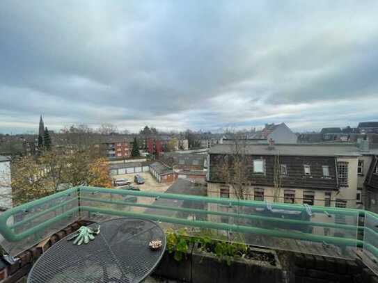 Ansprechende und gepflegte 3-Raum-DG-Wohnung mit Balkon in Krefeld